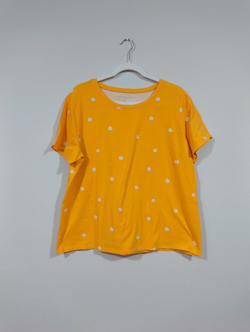 Ann Taylor Factory Daisy Print Tee | Yellow Floral Top | Size XL